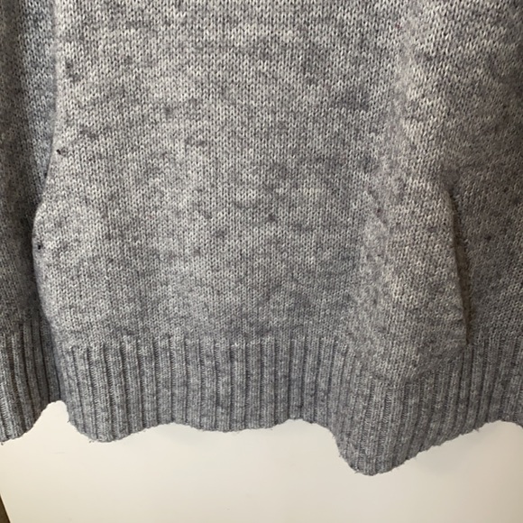 Love and Legend sweater - Picture 4 of 5